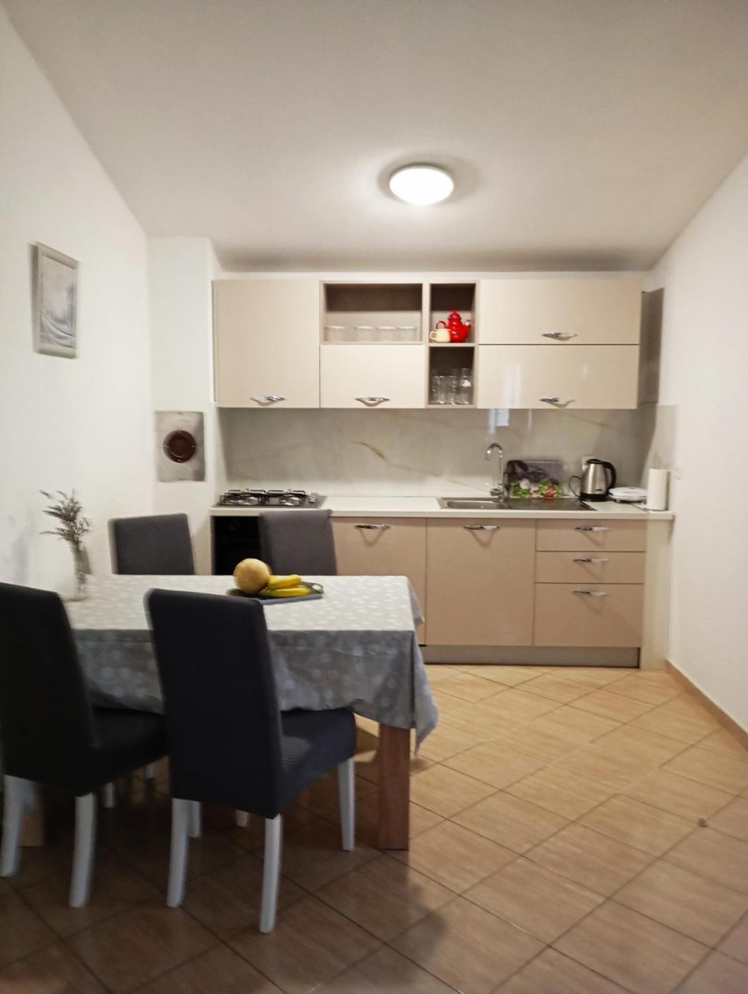 Apartmani Joja Біоград-на-Мору Екстер'єр фото
